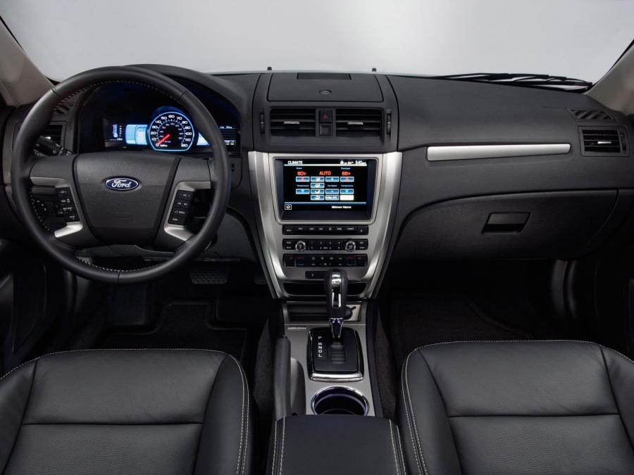  Ford Fusion Hybrid 2010 года  (US) (фото 16 из 111)